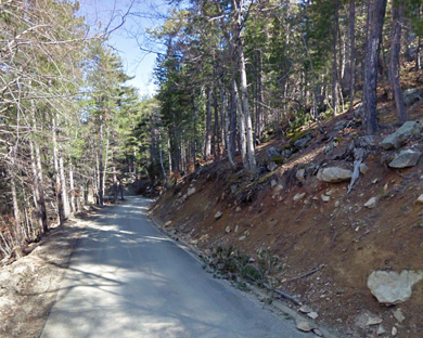 Фото из интернета . Дорога вверх от перевала di Verdi.