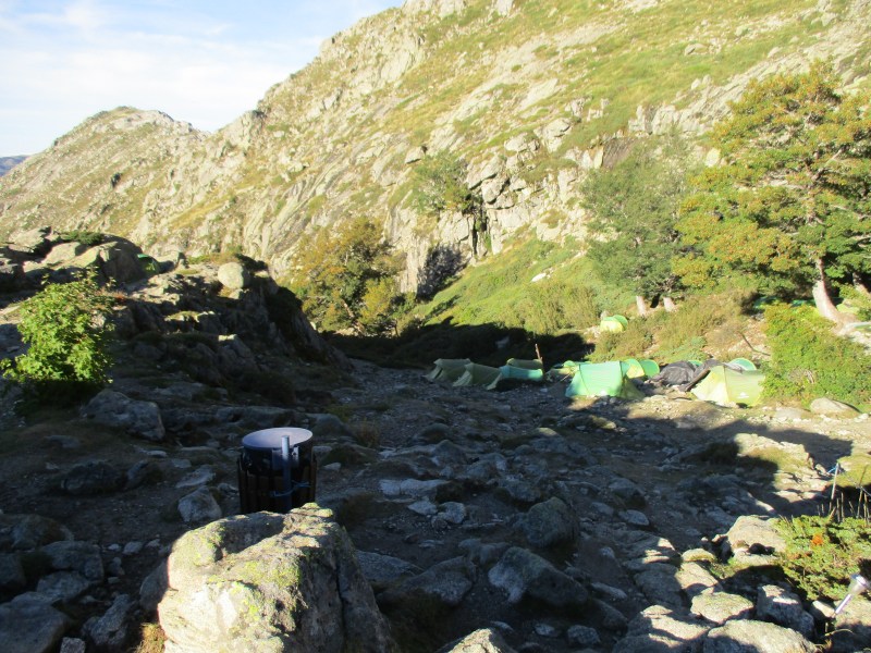 Съёмные палатки. В одной из них мы спали.