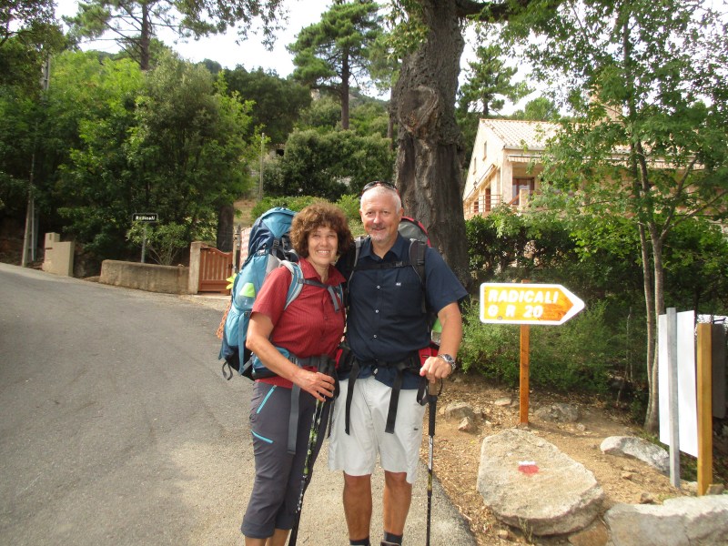 Так и светимся счастьем! 